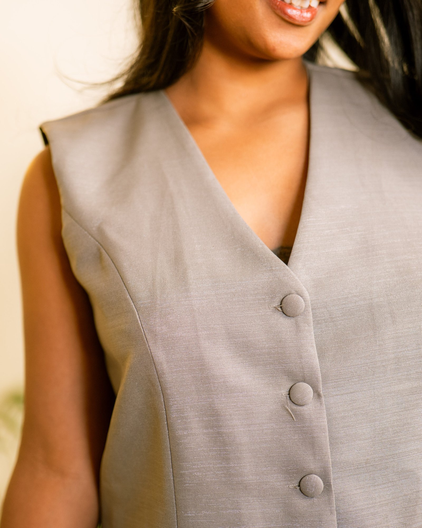 Ensemble Gilet et jupe droite gris – Image 2