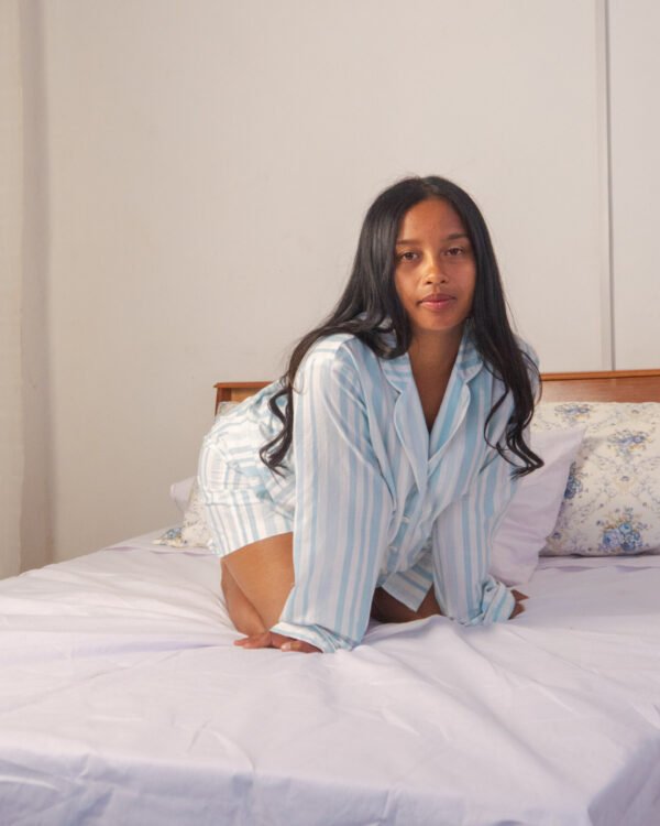 Lazy Day | Ensemble pyjama short et haut à manches longues – Image 3